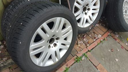 245/50 R18 BMW wheels.