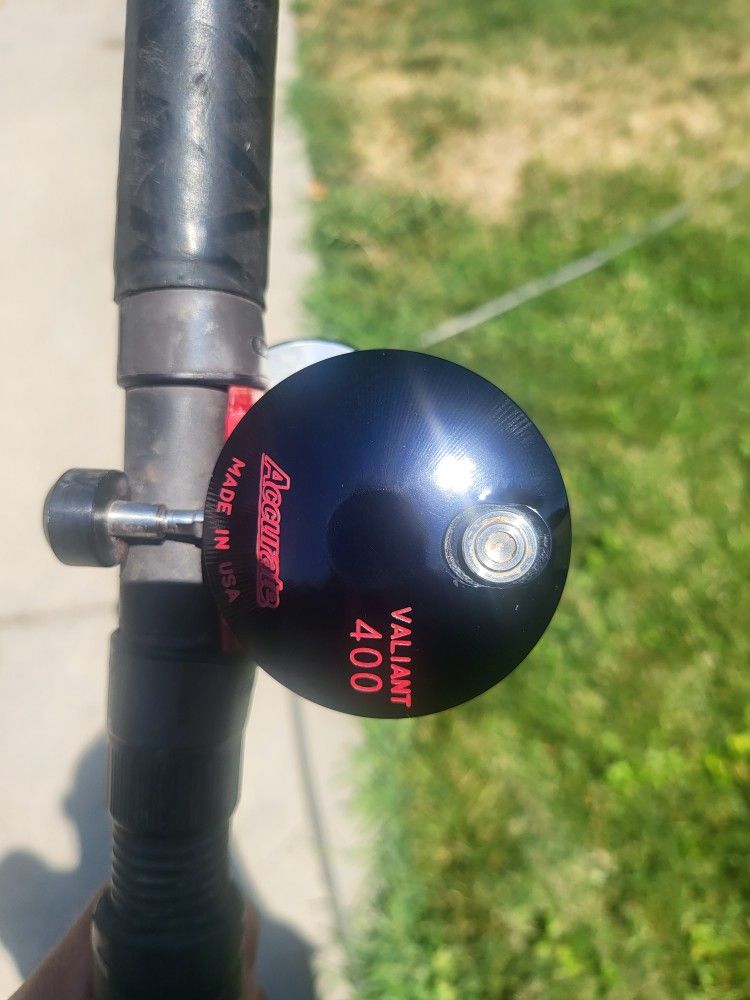 Selling A 8ft 25lb To 30lb Seeker SSR 8030 W/ ACCUTATE VILANT 400 80LB LINE