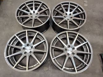 22x10.5+25 New Wheels 5x120