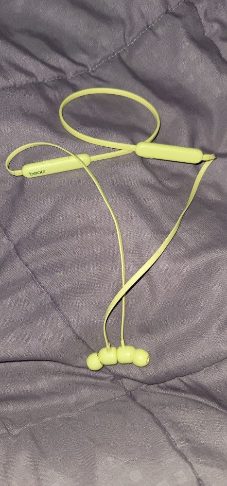 Bluetooth Beats Flex Earphone