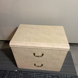Light Wood 2-Drawer Dresser/ Nightstand 