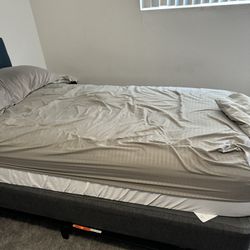 Selling Mattress And Bedroom Set. Twin XL