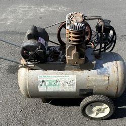 Campbell Hausfeld 20 Gallon Portable Air Compressor