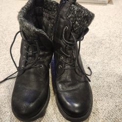 NWB Baretraps Womens Onnabeth black boots 7.5 M