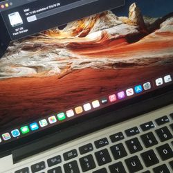 Macbook Pro  Retina  Intel i5 8gb Ram  256ssd   Working Great