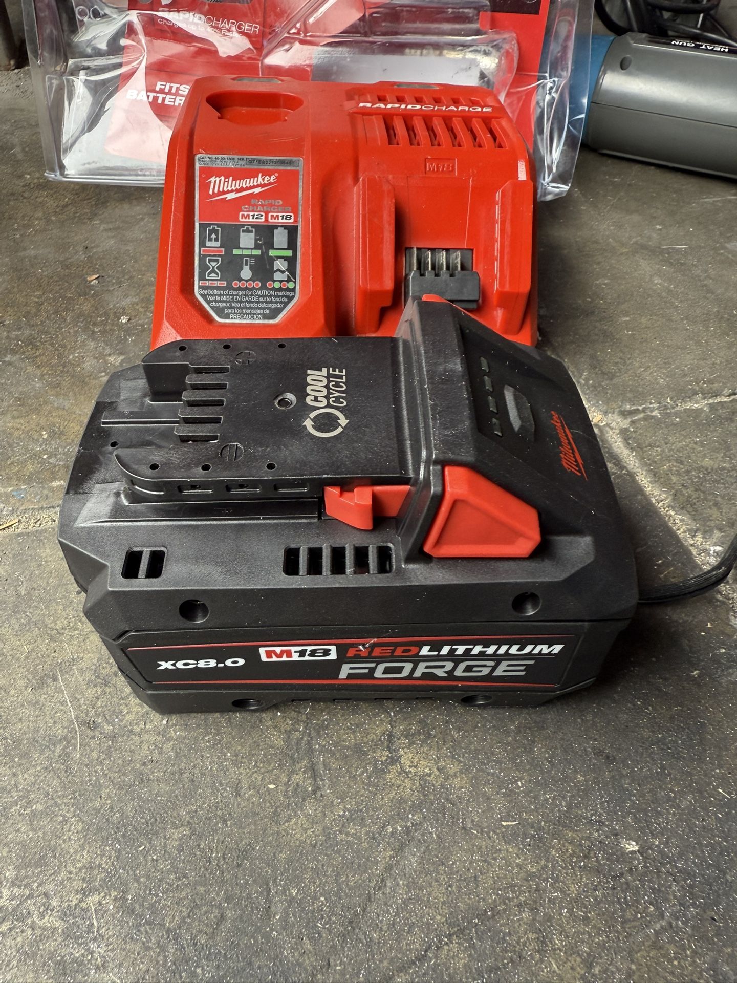 Milwaukee 8.0 Red Lithium Forge M 18 Battery And Rapid Charger