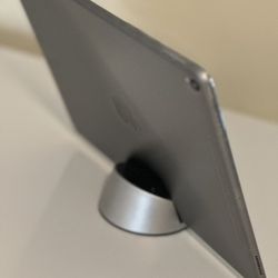 256GB iPad Pro 2nd Gen 12.9” Wifi And Cellular