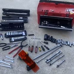 Tool Set w/ Toolbox 
