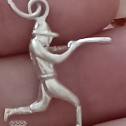 Vtg.sterling Silver HUNTER& RIFLE CHARM