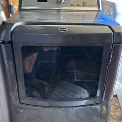 Maytag Heavy Duty. Dryer 