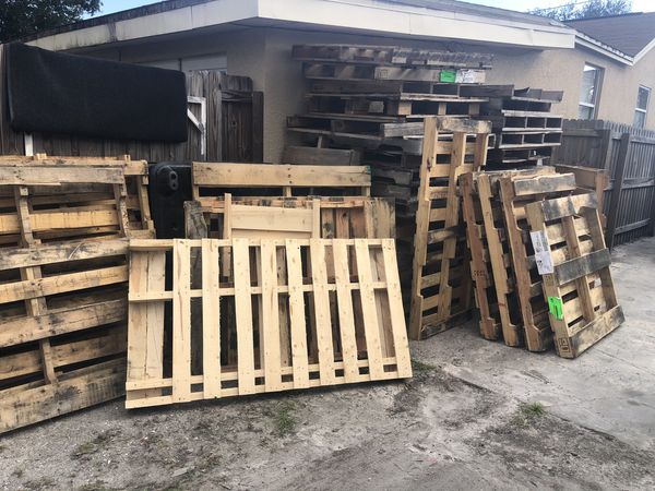 20-25 pallets FREE for Sale in Tampa, FL - OfferUp