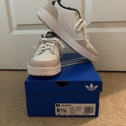 Adidas Women shoe NY 90