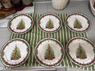 Vintage style Christmas plates set of six