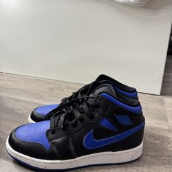 Jordan 1 Mid Black Royal Blue