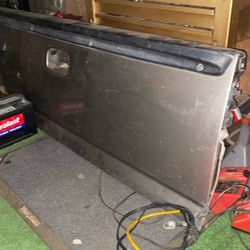 Chevy Tailgate 