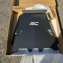 2025 Toyota Tundra Hybrid catalytic converter shield