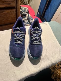 Hoka  challenger ATR7 10B