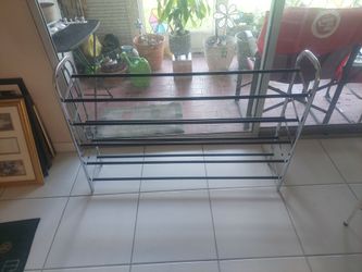 SHOE RACK