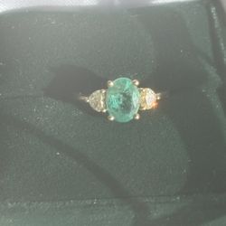 14k Gold Emerald Diamond Ring