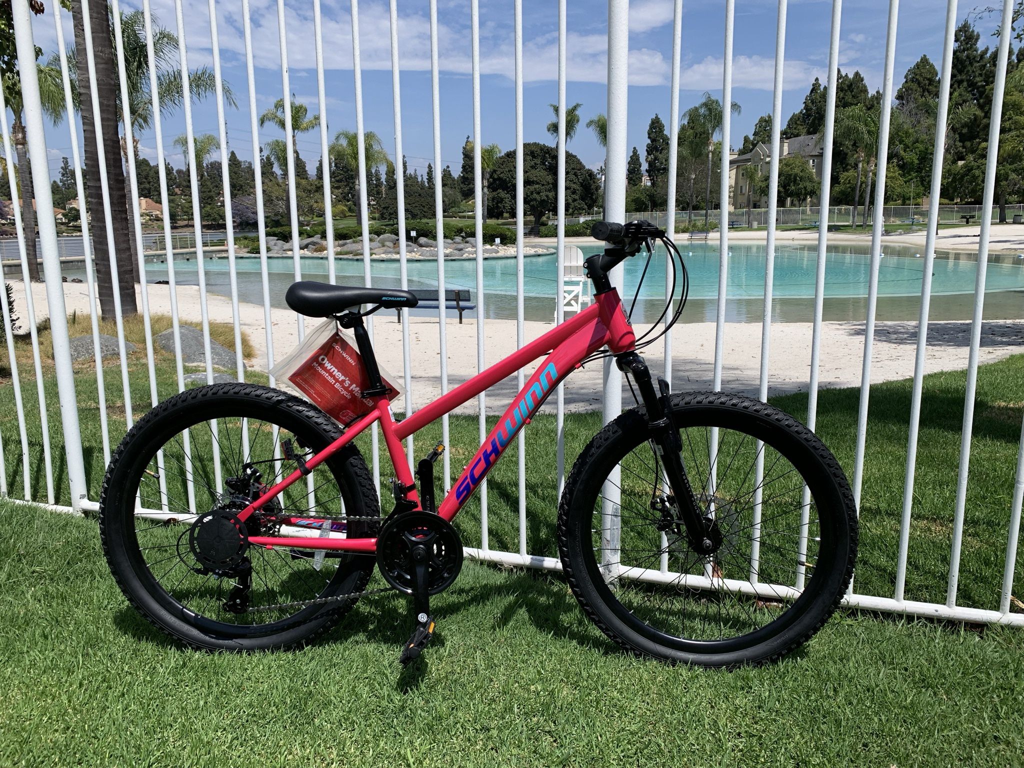 24 Inch Womens Fat Bike New Hot Pink Schwinn 24” Tires Disk Brakes