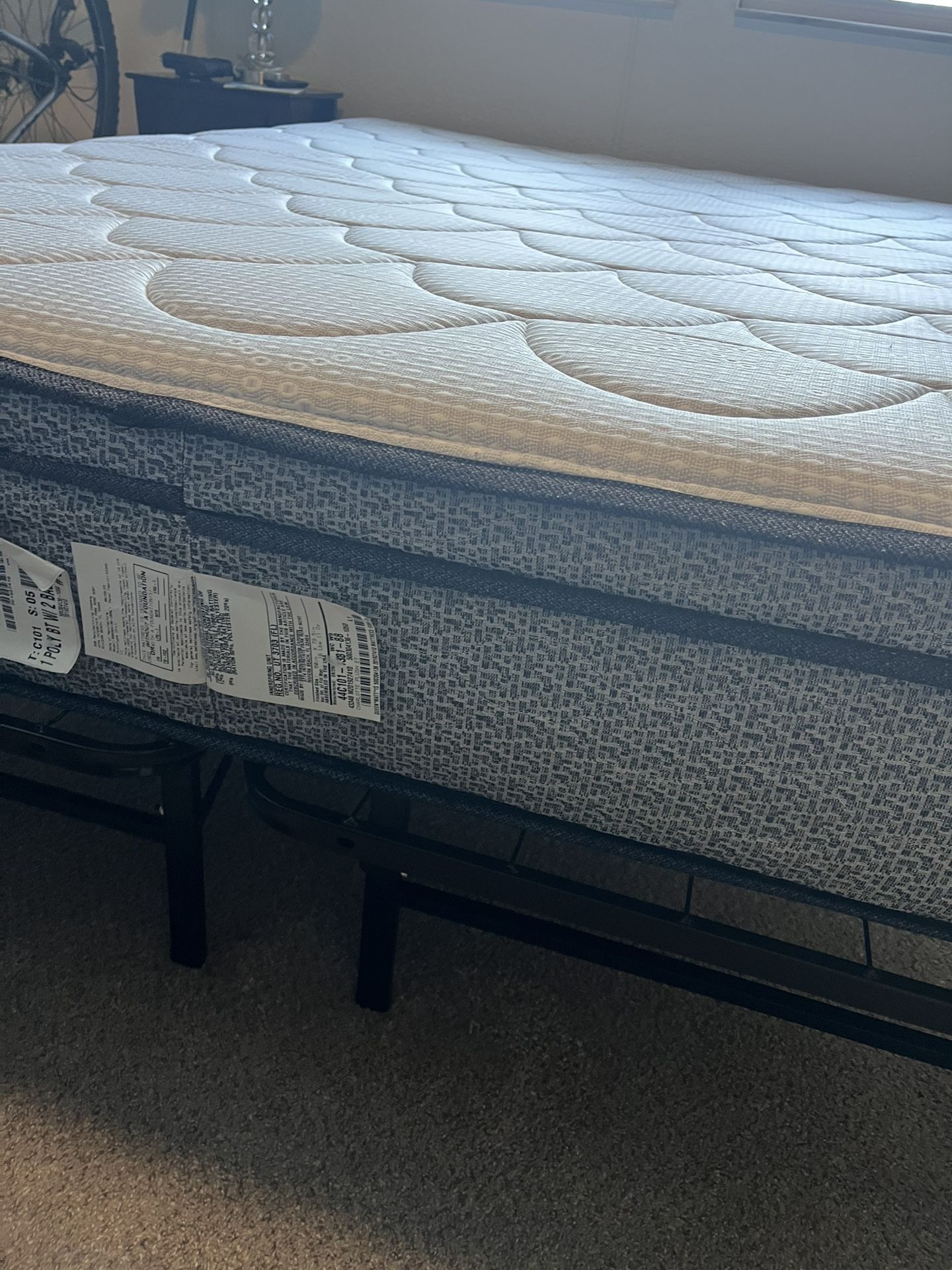 Queen Serra Bed With Mattress Topper Best Offer