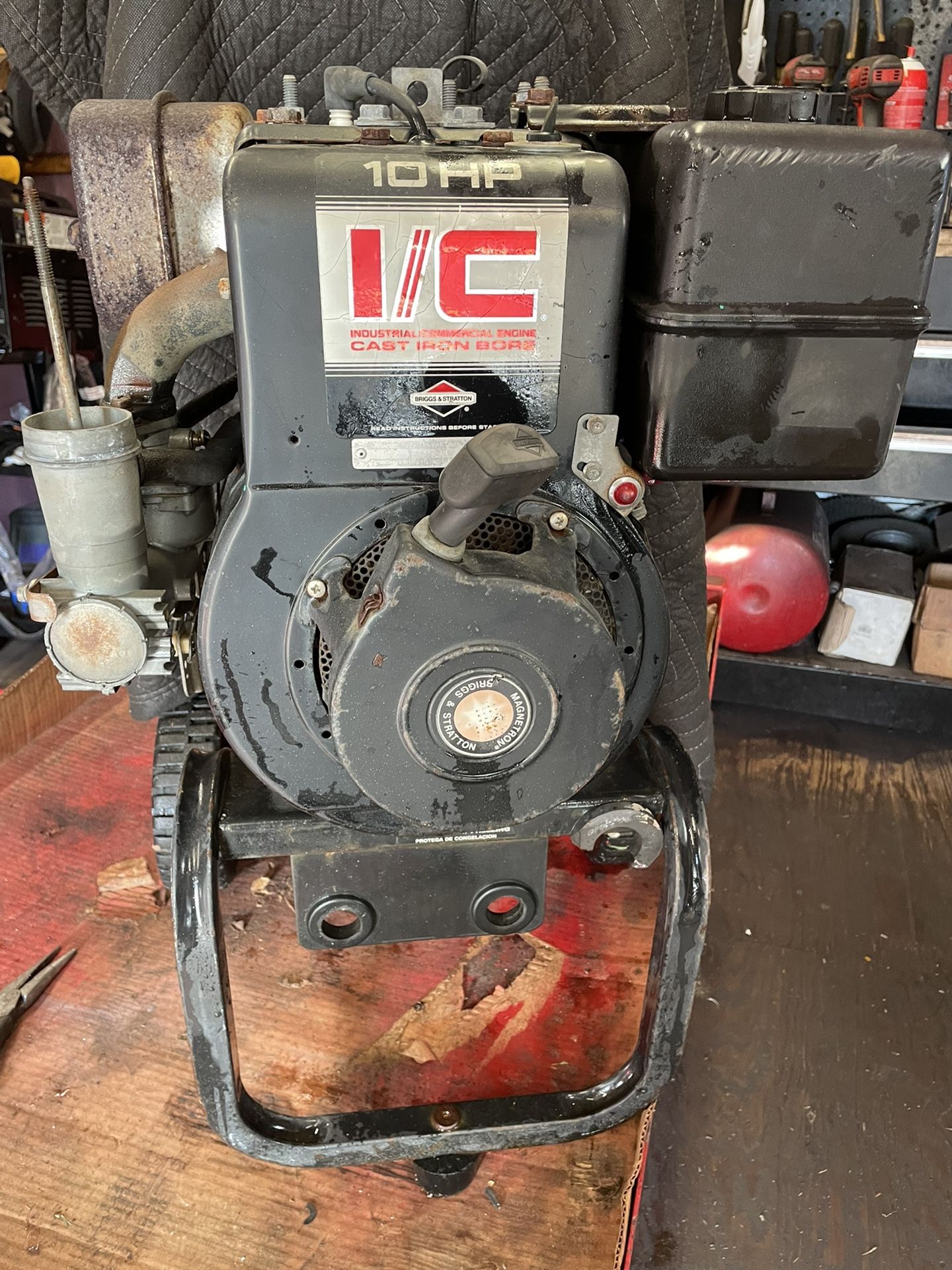10hp Briggs And Stratton Horizontal Shaft Engine READ DESCRIPTION
