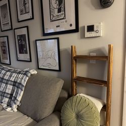 Wooden Blanket Ladder