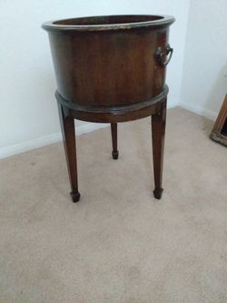 Wood Flower Pot Holder/Stand 