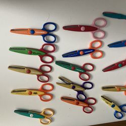 Lot of craft edging scissors $10 all