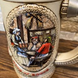 BUDWEISER VINTAGE MUG WITH LID