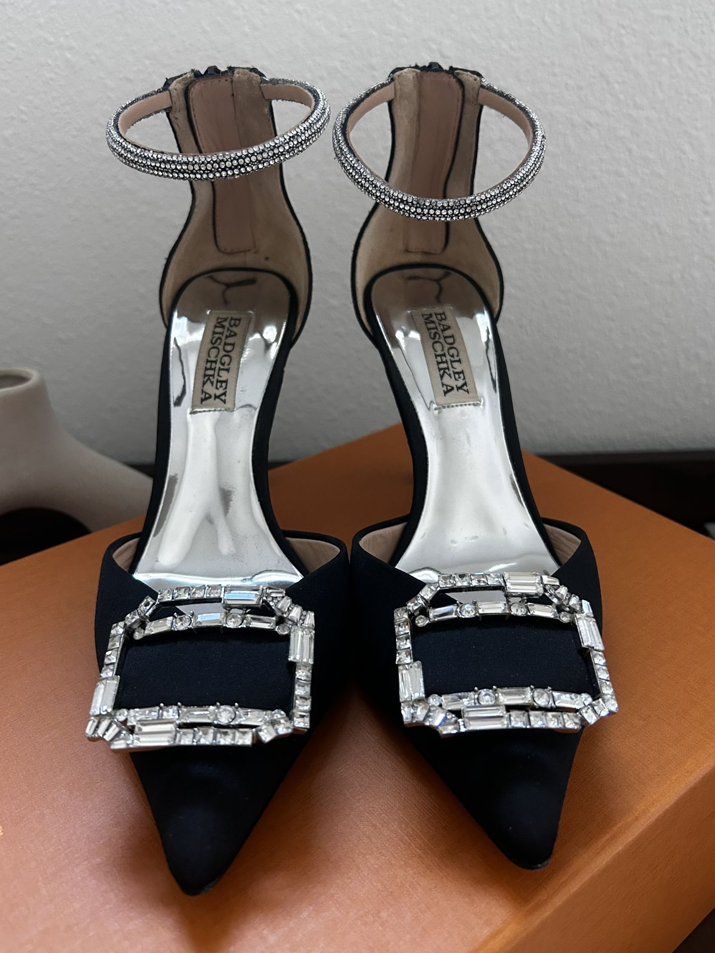 Badgley Mischka Black Heels 