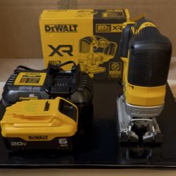 DEWALT 20V MAX XR Cordless Brushless Jigsaw with 6.0 Ah and charger