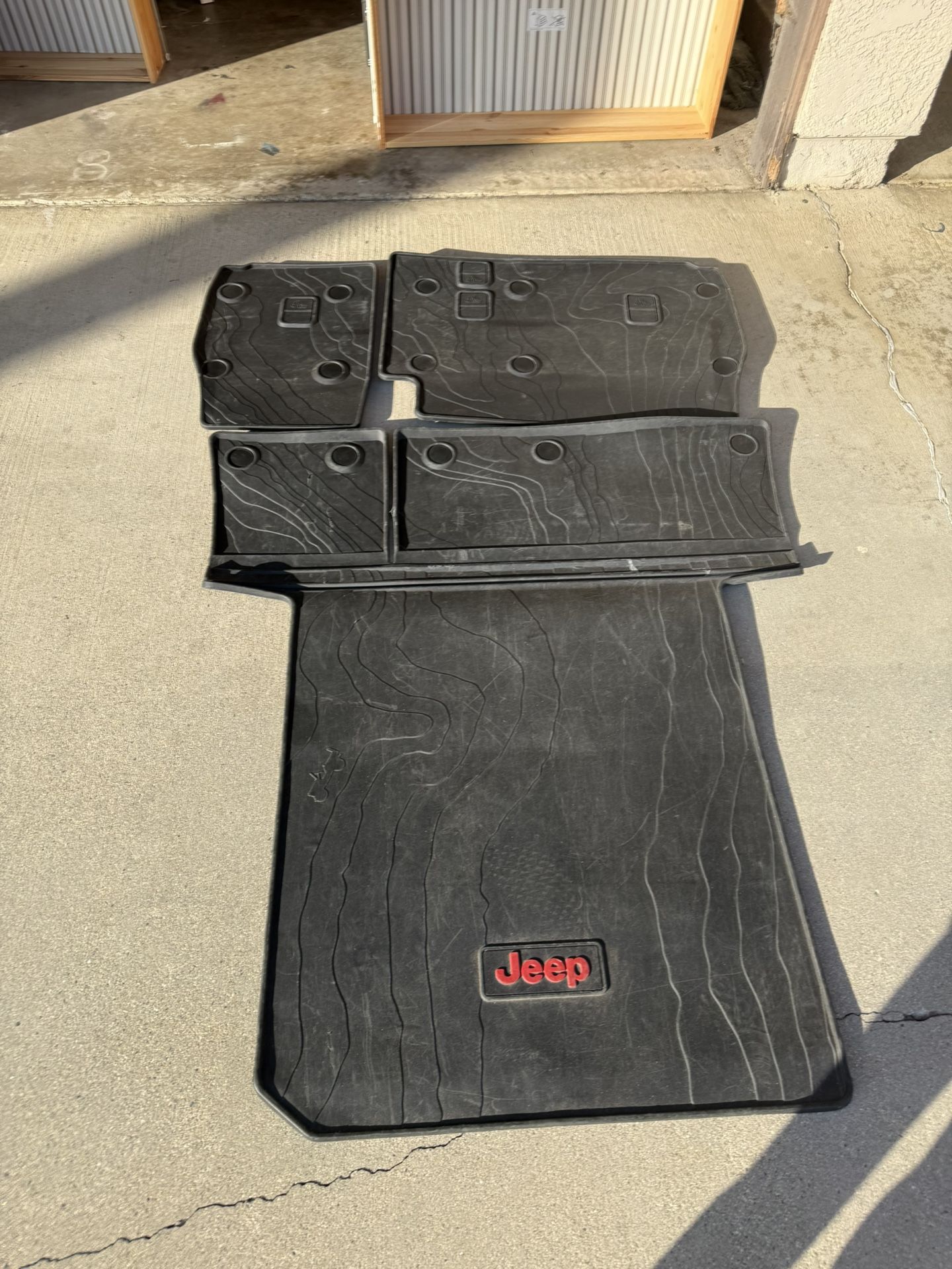 Mopar Cargo Tray for Jeep Wrangler JL Unlimited