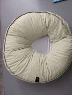 Title: Leachco Nursing Pillow / Lounger - $10