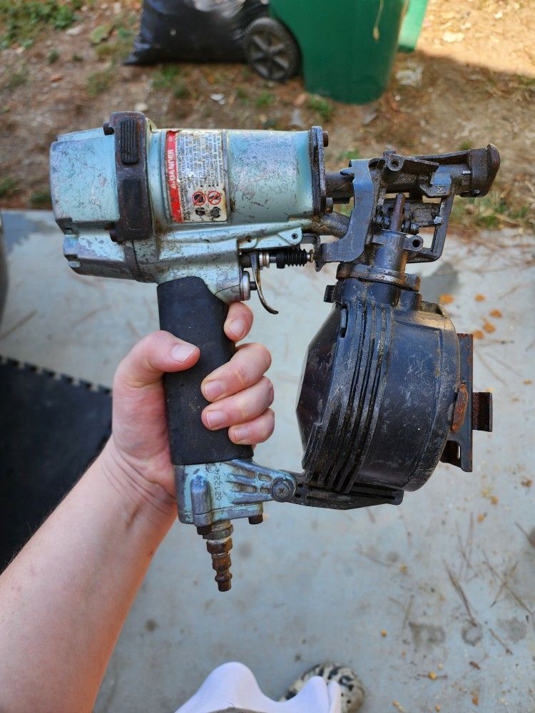 Pneumatic Coil Nail Gun 