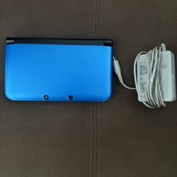 Nintendo 3ds XL With 2 Games Of Your Choice