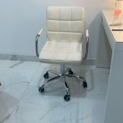 Rolling Chair For Makeup Vanity 