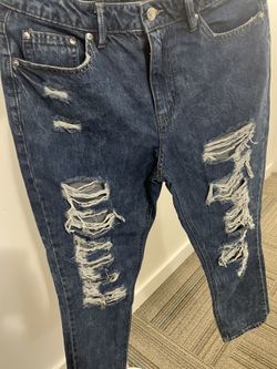 Never Worn. Juniors size 7.