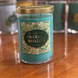 2-Wick Lidded Glass Jar Candle Emerald Amazon 21.5oz 