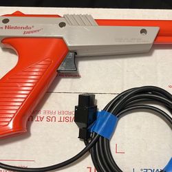 NES CONTROLLER AND ZAPPER 