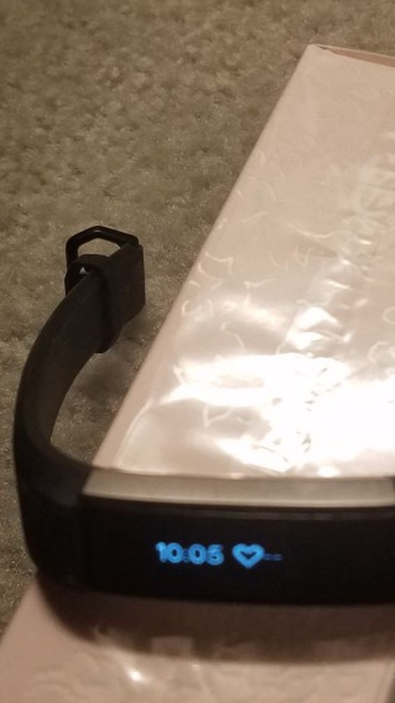 Alta Fitbit Hr Open Box New