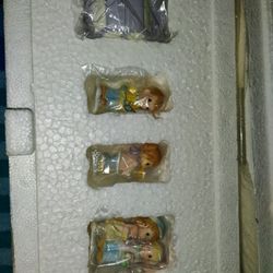 Hawthorne Village Precious Moments Collection Joys of the Season