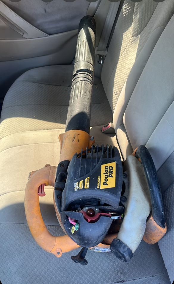 Leaf Blower 