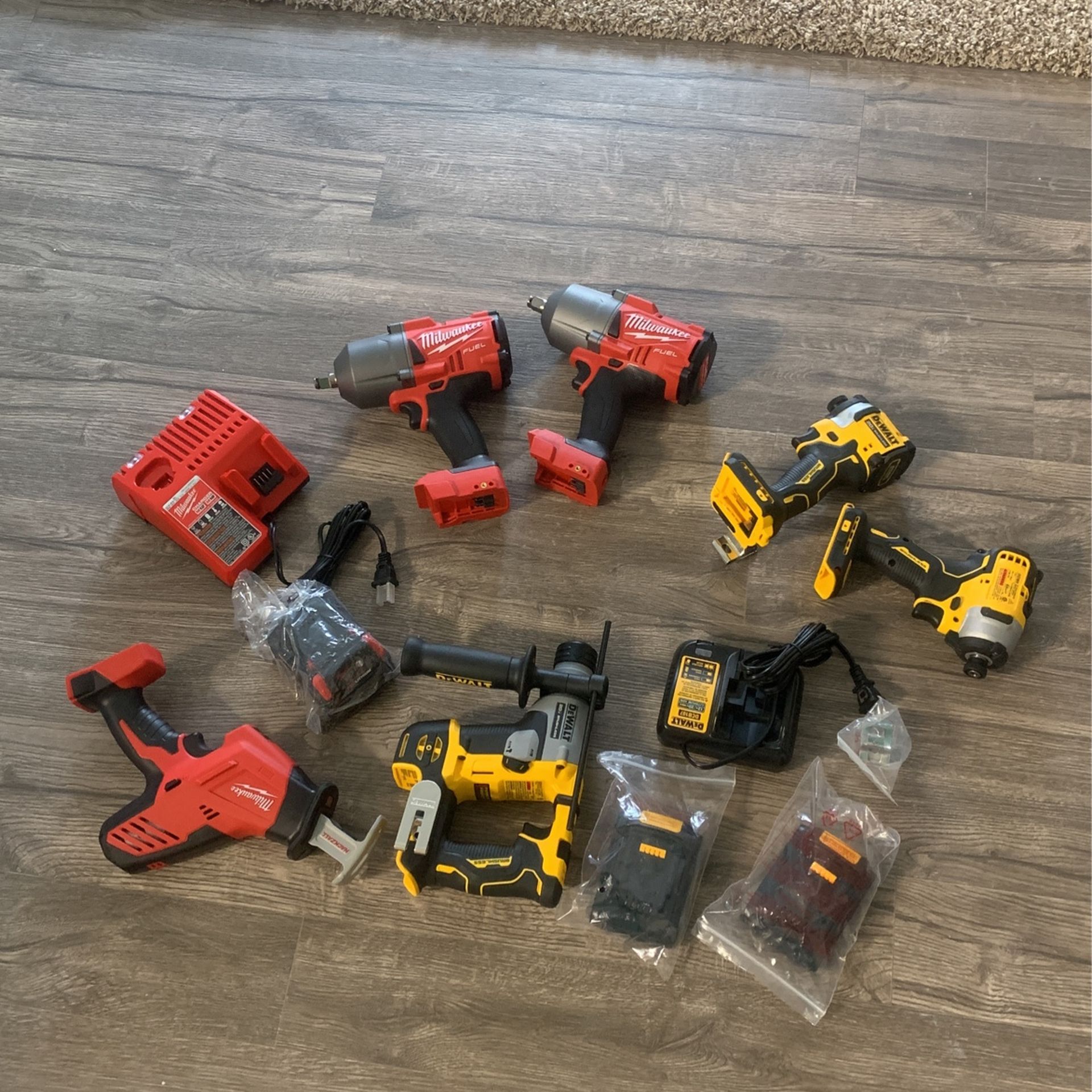 Milwaukee M18 FUEL 18-Volt Lithium-Ion Brushless Cordless 1/2 in. Impact Wrench with Friction Ring DeWalt Impact And Drill