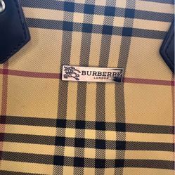 Burberry Purse 