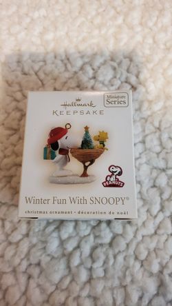 WINTERFUN WITH SNOOPY HALLMARK 2009