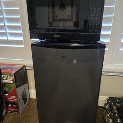 Mini fridge and microwave
