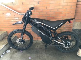 Valintinsu em 23 electric dirtbike brand new comes with charger
