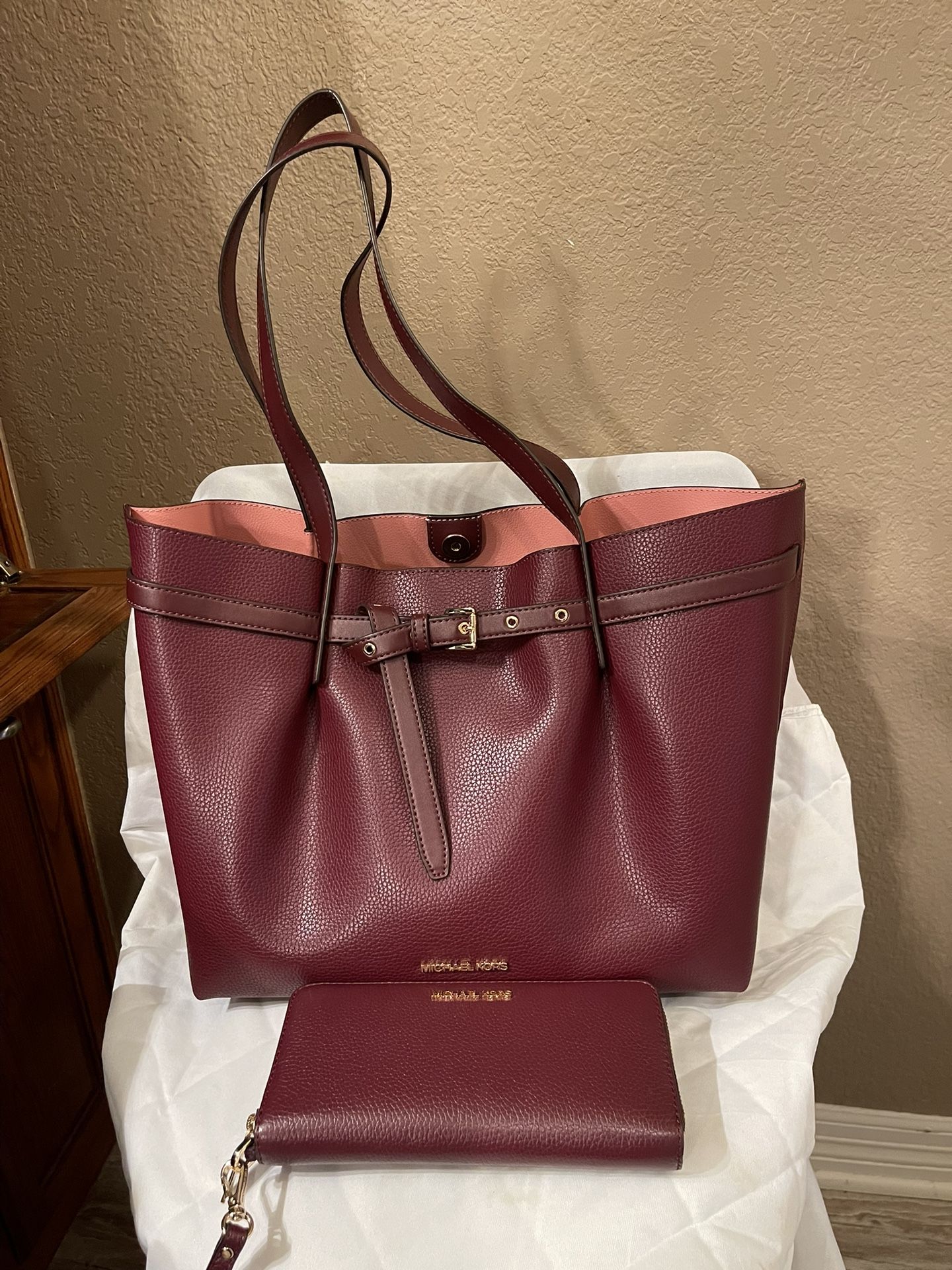 Michael Kors Purse And Wallet