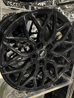 5x114.3 18" Gloss Black Bronze Gunmetal Wheels Rims ​GET YOUR STYLE - 18 INCH WHEEL COLLECTION! ​Variety of finishes including gloss black, bronze, an